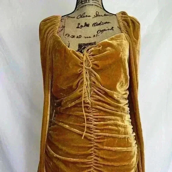 ENDLESS ROSE Velvet Ruched Dress - Picture 4 of 8